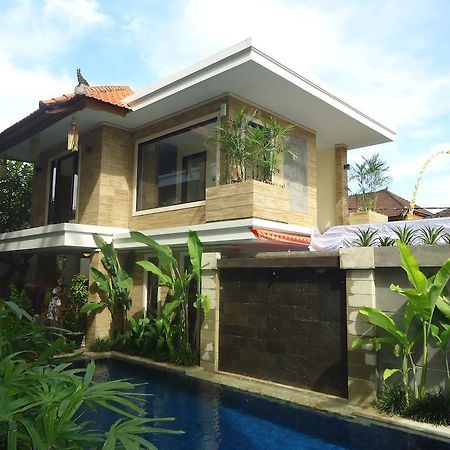 Kondra Premiere Guest House Kuta Kuta Lombok Buitenkant foto