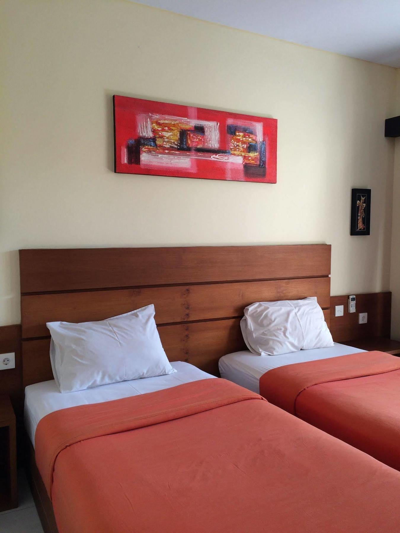 Kondra Premiere Guest House Kuta Kuta Lombok Buitenkant foto