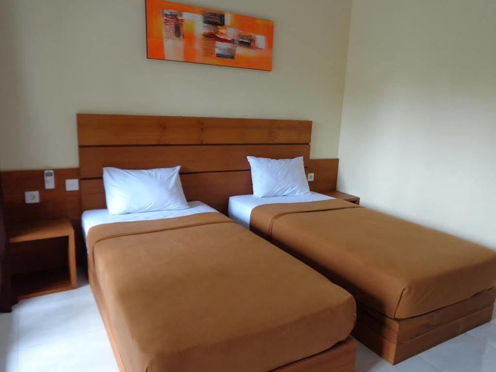 Kondra Premiere Guest House Kuta Kuta Lombok Buitenkant foto