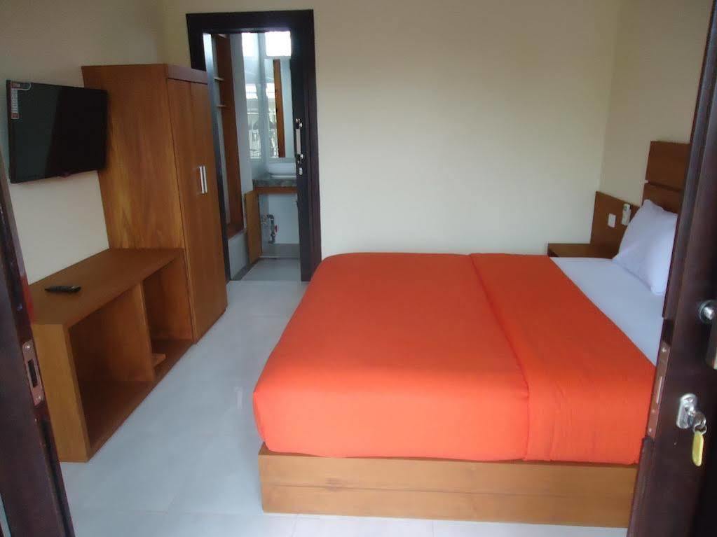 Kondra Premiere Guest House Kuta Kuta Lombok Buitenkant foto